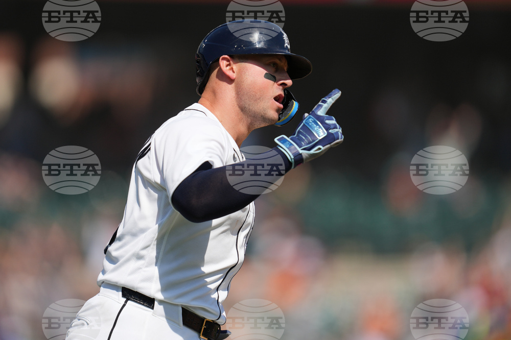 Brewers Tigers Baseball