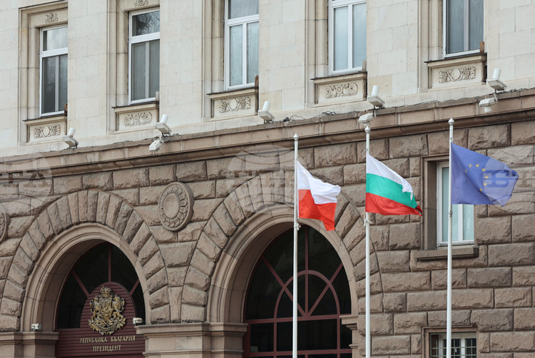 President Radev Talks on Phone with Polish Counterpart Nawrocki
