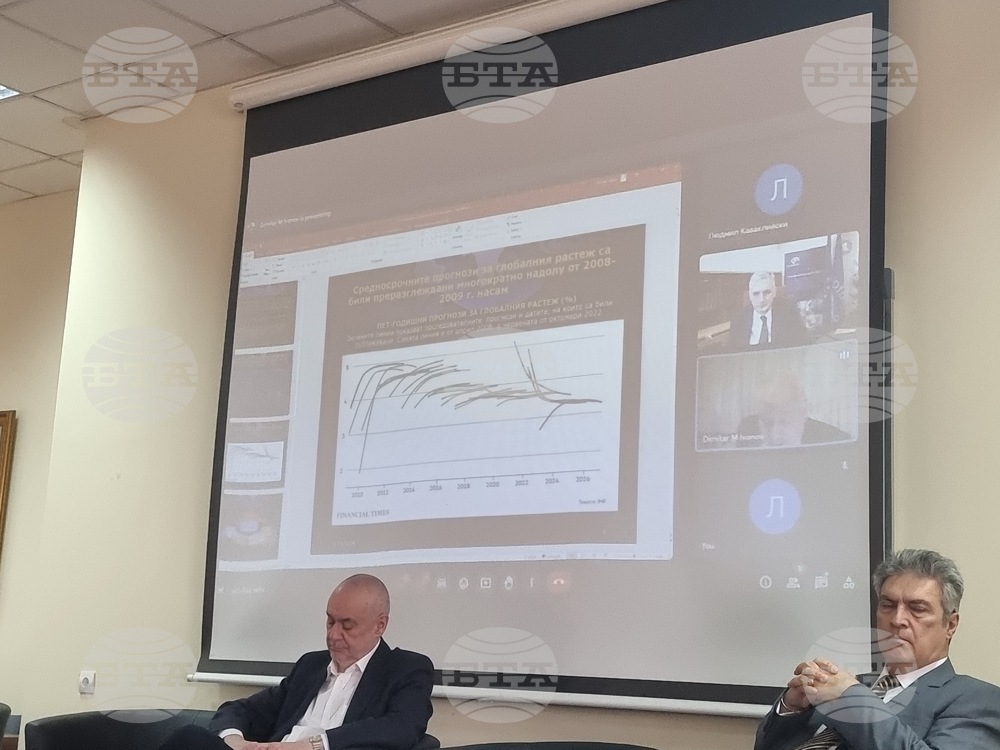 Неизвестните пред бъдещето на световната икономика се увеличават, смята икономистът проф. д-р Димитър Иванов