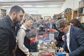 Велико Търново - Росен Петров - книга - „Нека помним II“