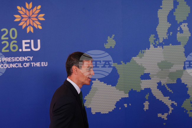 Мадрид не вярва, че САЩ обмислят да замразят членството на Испания в НАТО