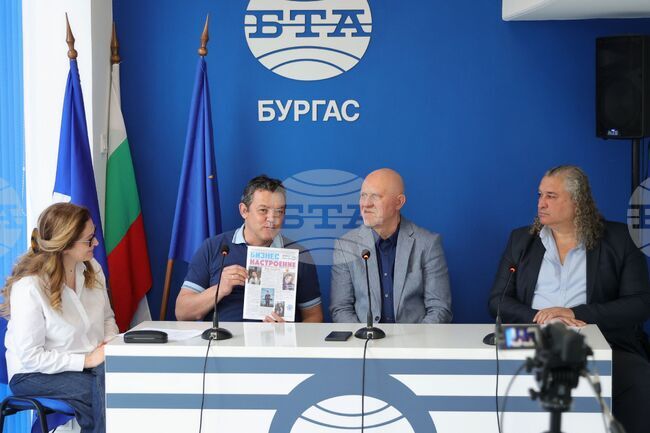Образованието се измества от оценки към благополучие и умения, заявиха в Бургас участници в Националната кръгла маса на педагогическите специалисти
