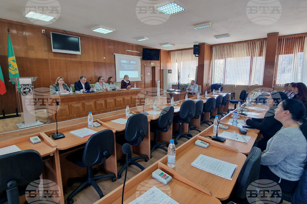 Шумен - проект „Мрежа с грижа от 0 до 3“ - регионална среща