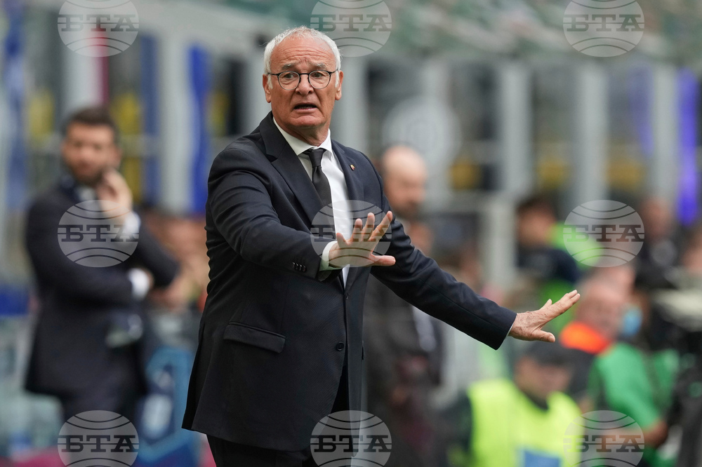 Soccer Roma Ranieri Out