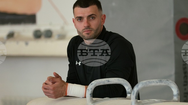 Националите по спортна гимнастика Йордан Александров и Кевин Пенев: България има шанс за топ 13 в Загреб