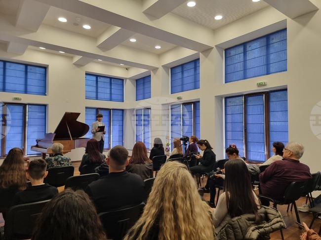 Културният център за даровити деца „Проф. Петър Жеков“ в Стара Загора отбеляза с концерт 10 години от създаването си