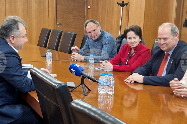 Кметът на Шумен и експерти обсъдиха организацията на Балканиада по въздушни спортове през септември