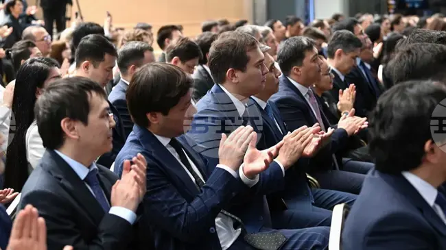 КАЗИНФОРМ: Дигитализацията и изкуственият интелект са ключът към модернизирането на Казахстан, заяви казахстанският президент