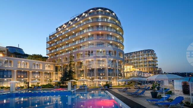 Гости от Нидерландия и Полша с интерес към услугите на СПА центъра в хотел „Азалия“ в „Св. св. Константин и Елена“