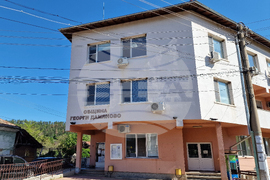 Село Гаврил Геново - автомобил - център за настаняване