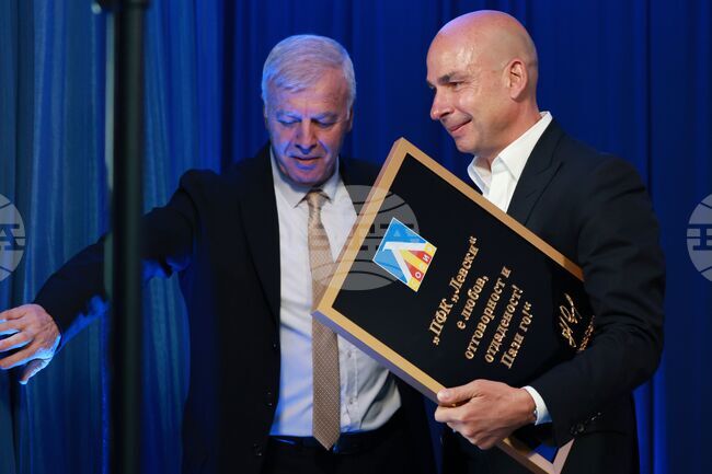 "Когато имаш страстта да работиш и побеждаваш, това е един хубав начин на живот", описа мотото си в бизнеса новият собственик на Левски