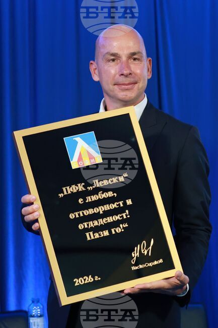 Левски няма да се издържа с кредити, стадионът ще се строи около три години, а средствата са осигурени, гарантира новият собственик на Левски (Сф) Атанас Бостанджиев