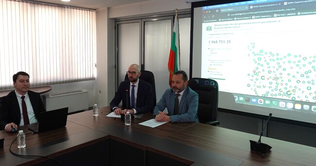 МРРБ: Министър Найденов: Постигнахме прозрачност и по-добро управление на средствата по Инвестиционната програма за общински проекти