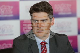 Летище София - пресконференция - първи полет  - Хесус Кабайеро