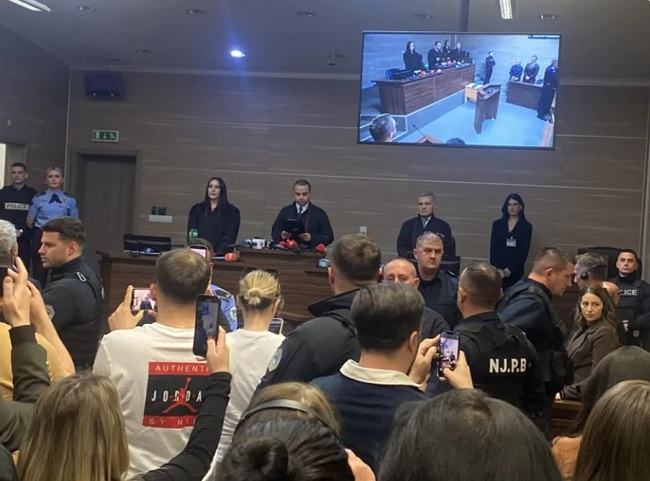 КосоваПрес: Съдът в Прищина осъди на доживотен затвор двама от обвинените за нападението в Банска, Северно Косово; трети получи 30 години затвор