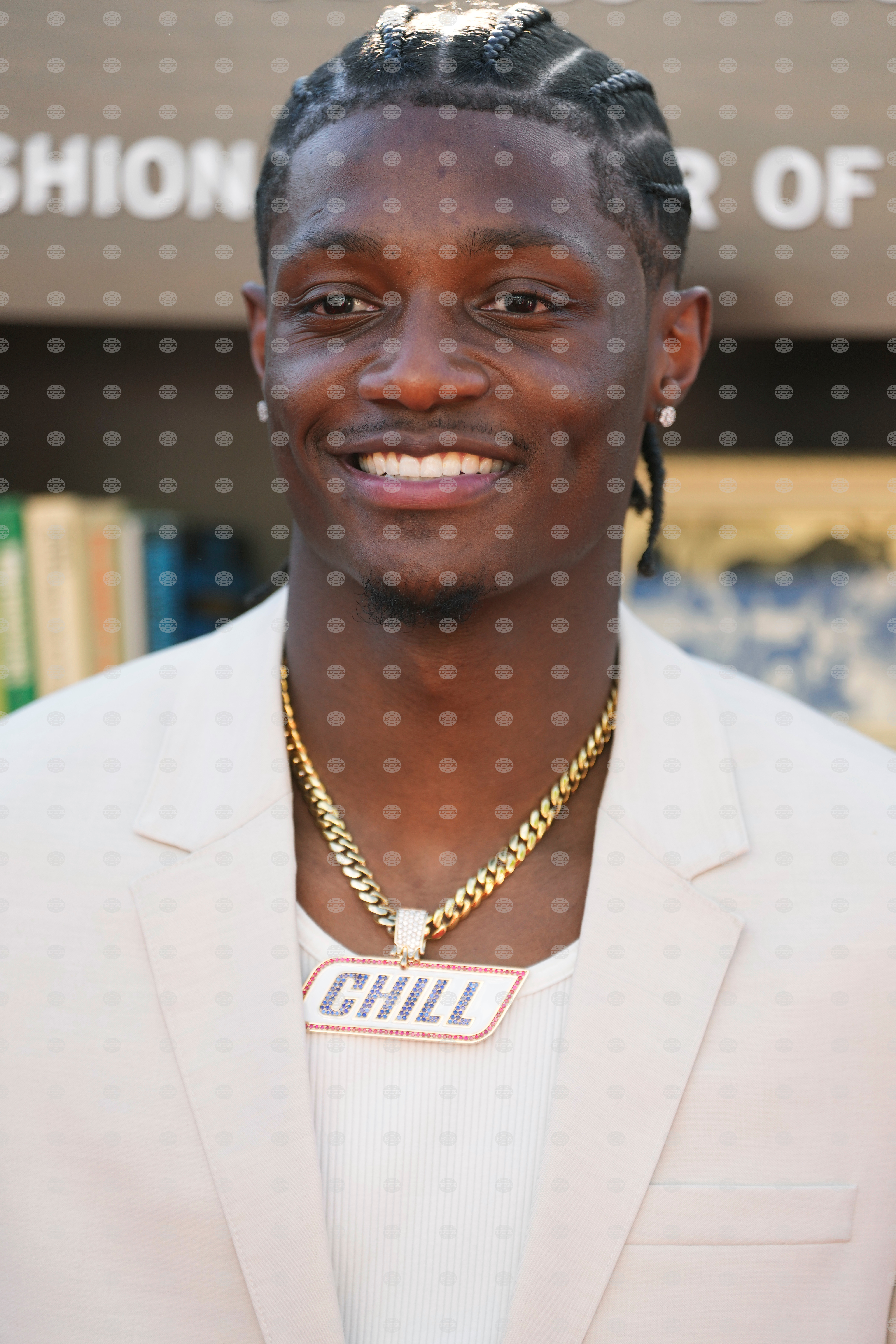 SNICKERS Ice Cream Delivers the Ultimate Chill on the 2026 NFL Draft Red Carpet