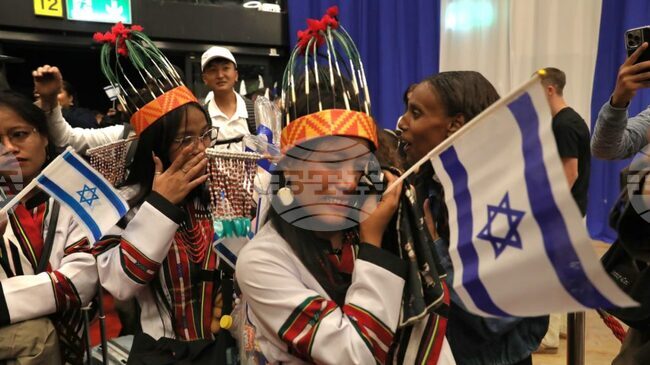 ПТИ: Около 250 индийски евреи пристигнаха в Израел