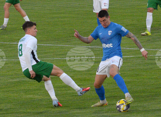 Късни голове донесоха победата на Берое над Спартак Варна 