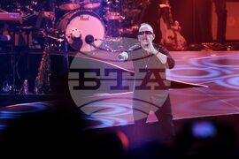 Ерос Рамацоти - концерт