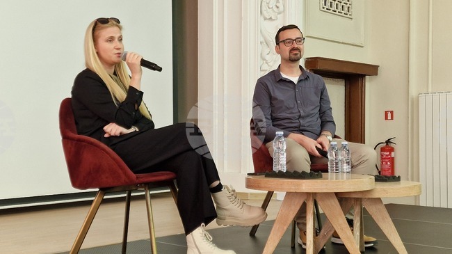 Васил Попов за първи път гостува в Перник, където представи новата си книга „Аждер“