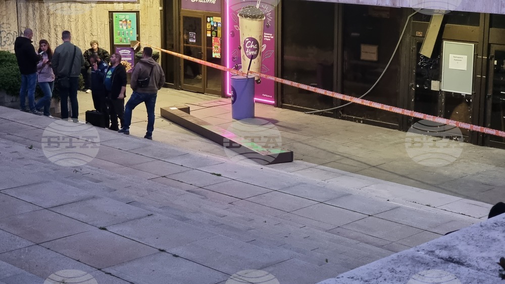 Дете е пострадало при инцидент пред сградата на НДК