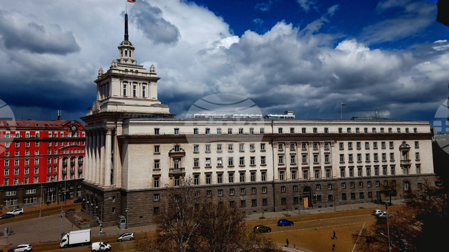 Премиерът Росен Желязков е начело на българската делегация в Давос; външният министър поставя въпроса за позицията на президента по външнополитическия дневен ред