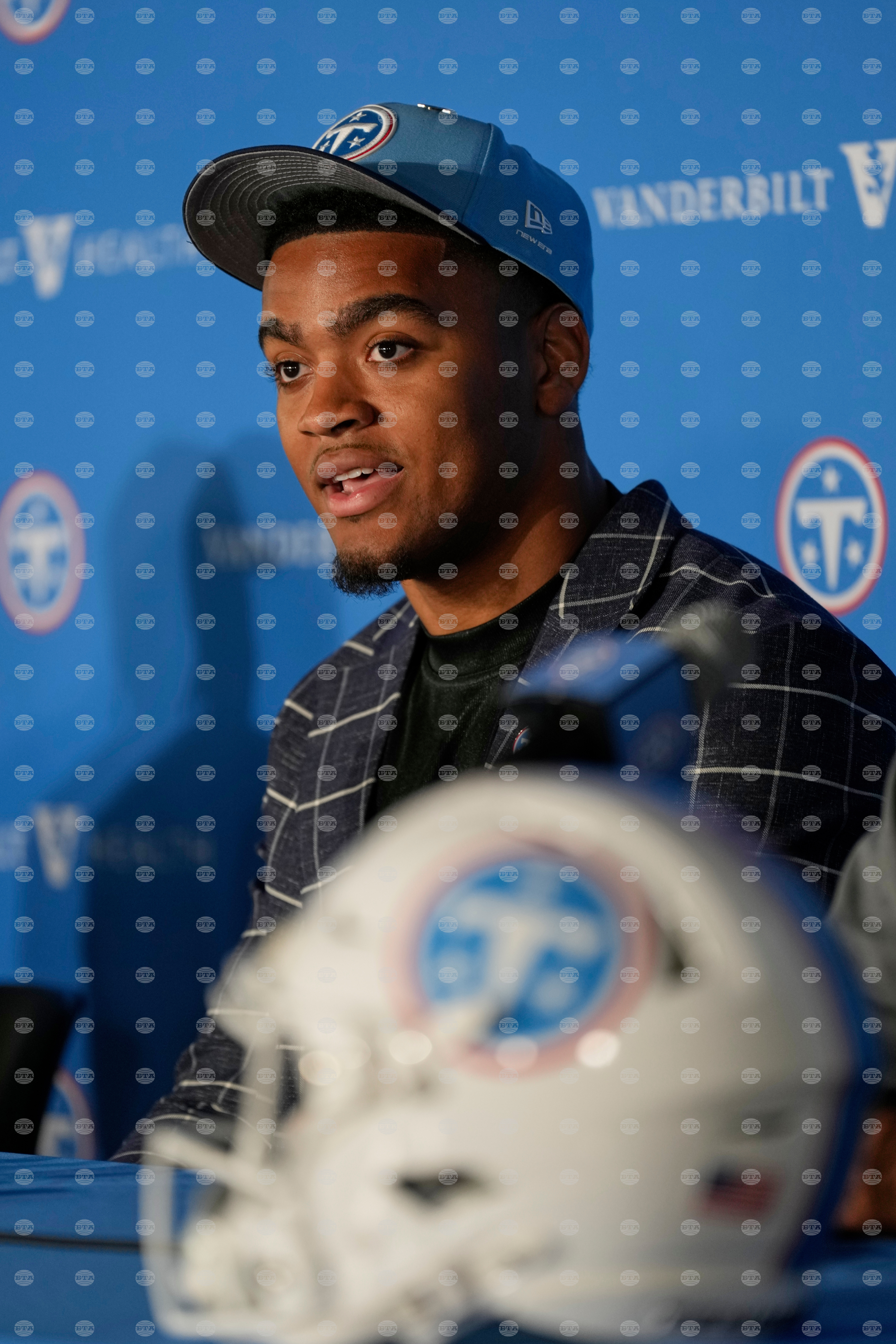 Titans Draft Football