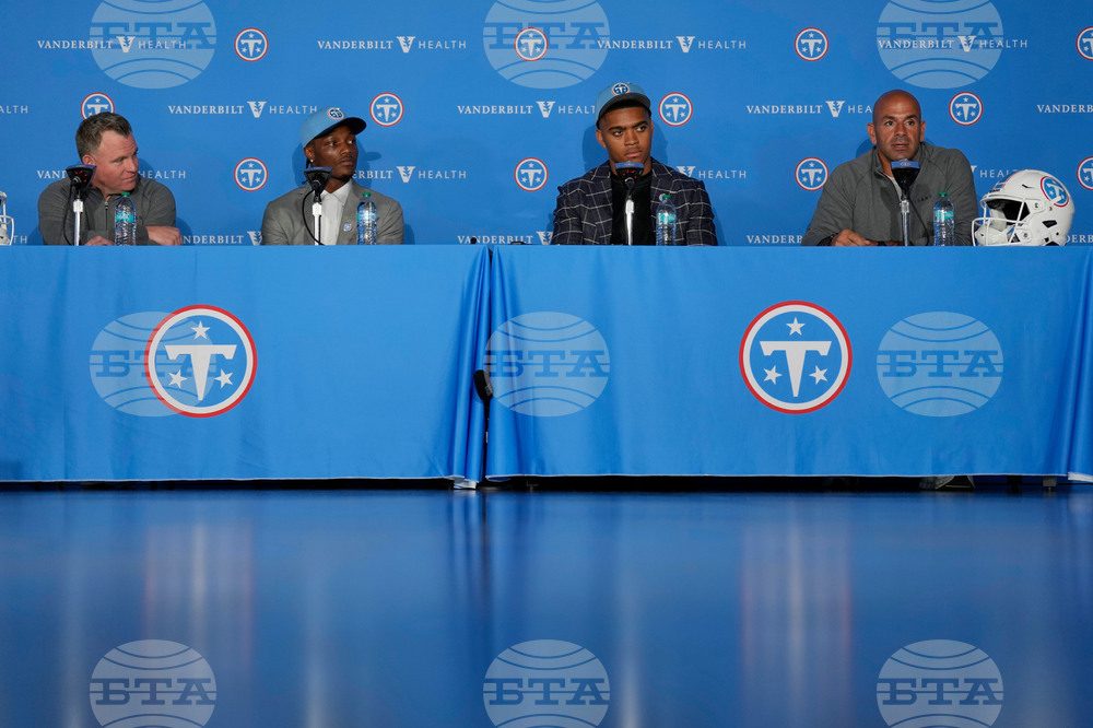 Titans Draft Football