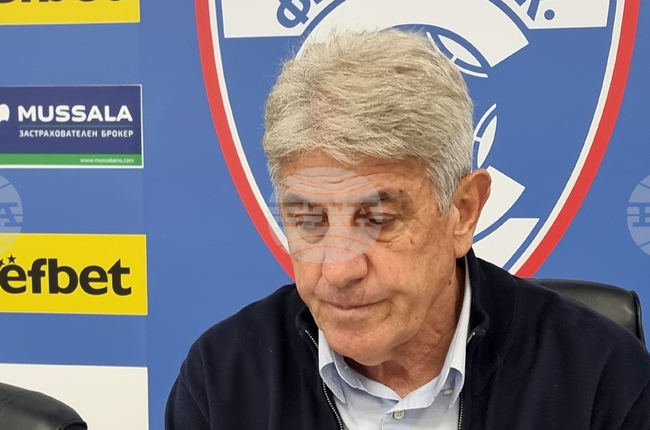 "Мисля, че червеният картон промени много работи", каза след поражението от Берое наставникът на Спартак 1918 Варна Гьоко Хаджиевски