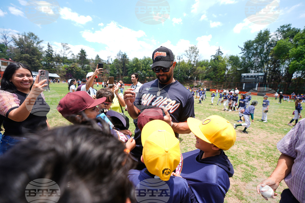 Mexico Padres Baseball Youth Clinic