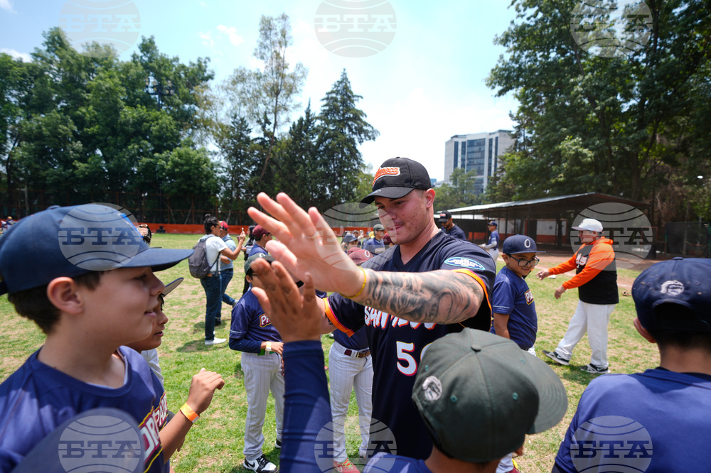 Mexico Padres Baseball Youth Clinic