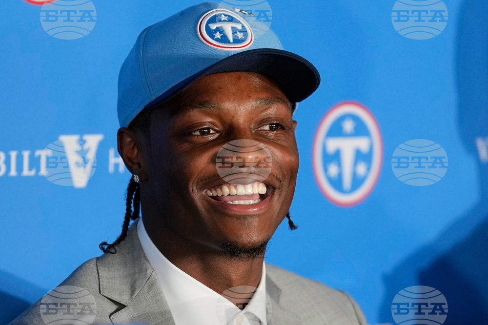 Titans Draft Football