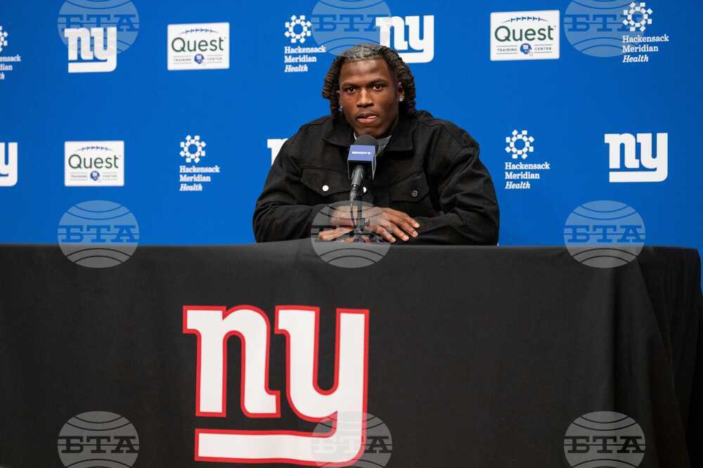 Giants Arvell Rease Football