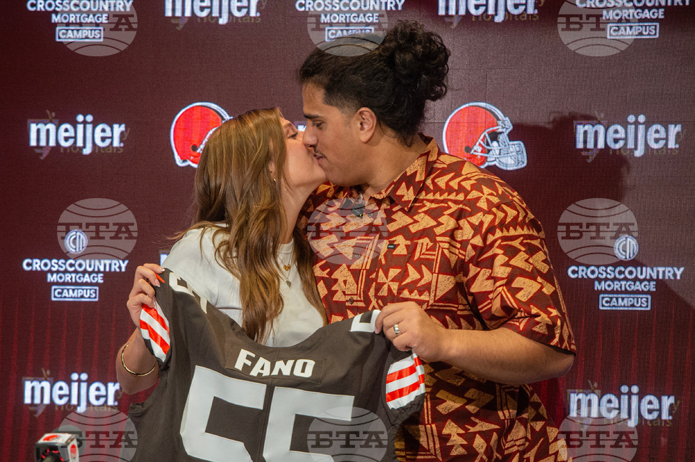 Browns Draft Football
