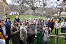 Сърбия - Гостите на Великденския фестивал в Босилеград посетиха село Извор