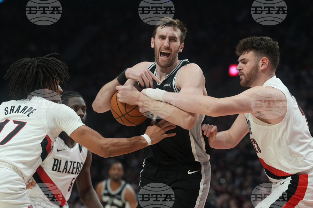 Spurs Trail Blazers Basketball
