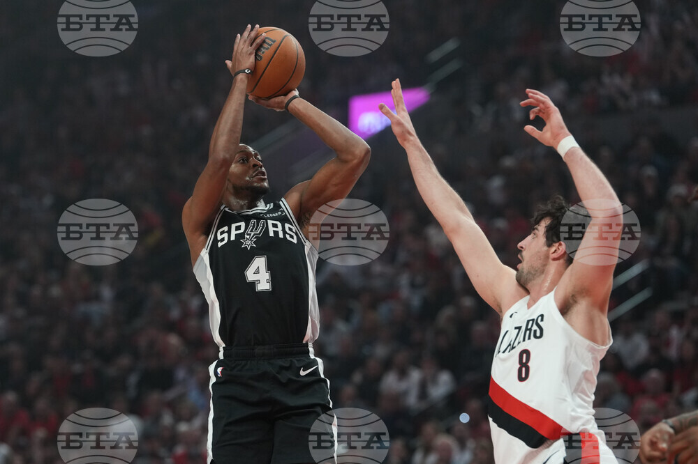Spurs Trail Blazers Basketball
