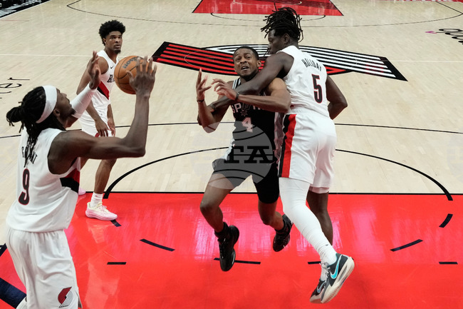 APTOPIX Spurs Trail Blazers Basketball