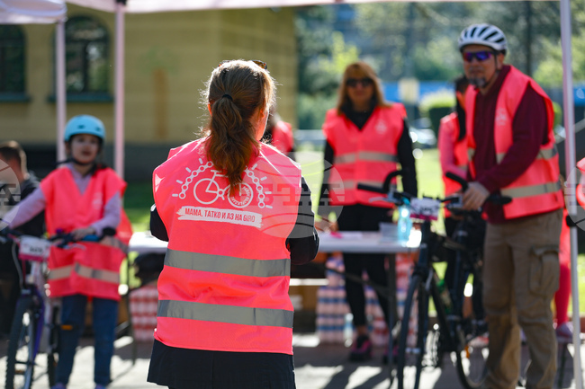 Велошествието "Мама, татко и аз на Giro", което започна в столичния район "Възраждане", е вдъхновено от най-голямото велосъбитие в света "Джиро д'Италия"
