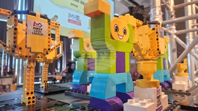 Четвъртото за България и трето за Бургас издание на Фестивала First Lego League Challenge събира близо 800 участници