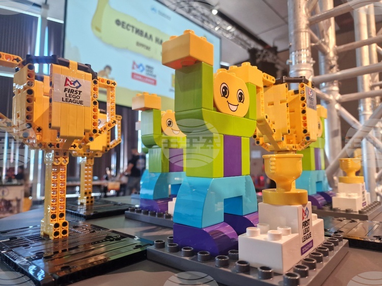Burgas Hosts First Lego League Challenge Robotics Festival