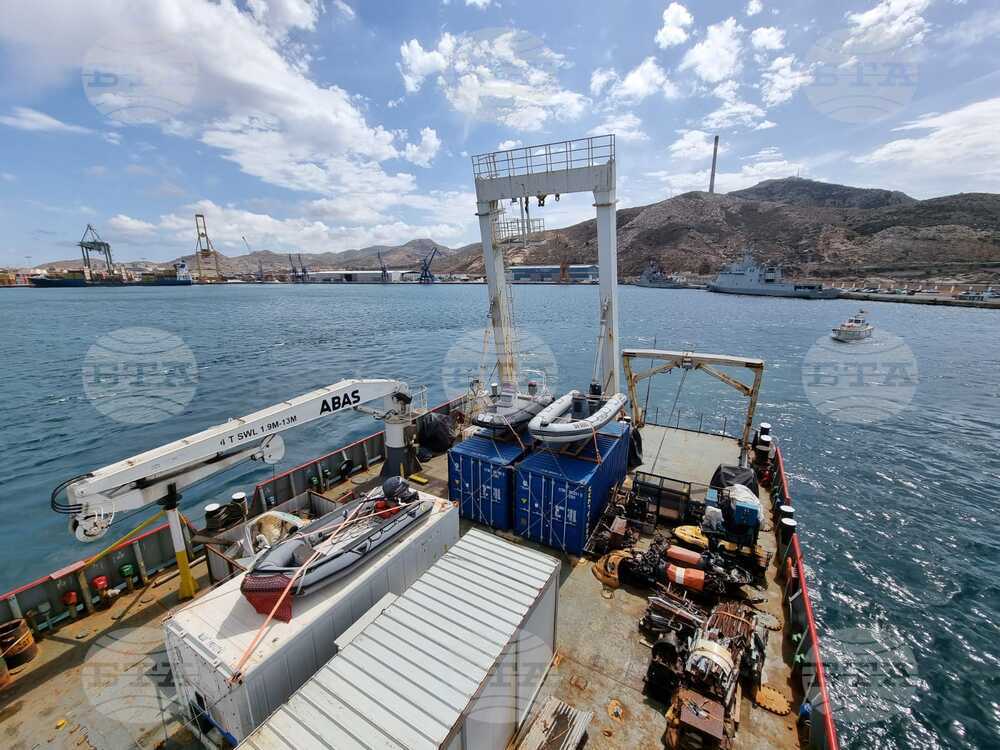 Испания - Антарктида - НИК 421 отплава от испанското пристанище Картахена