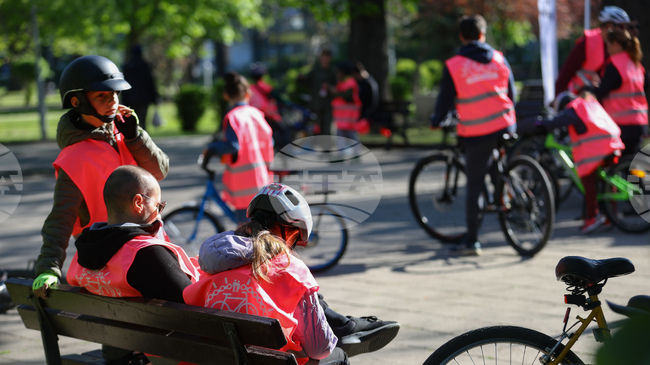 Sofia's Vazrazhdane District Organizes Family Cycling Event Inspired by Giro d'Italia