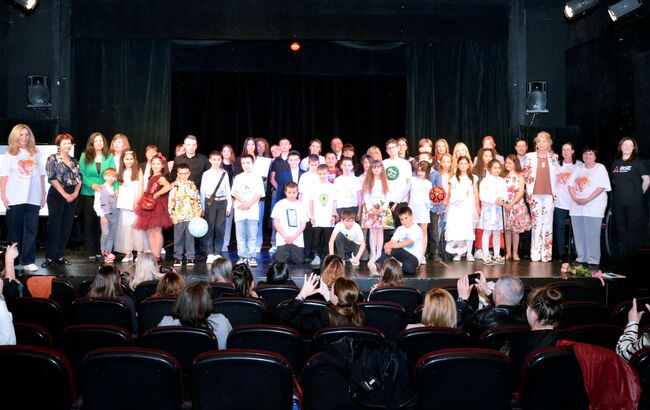 България завъртя „Въртележка на парите“: над 2 500 деца от цялата страна превърнаха финансовата грамотност в преживяване