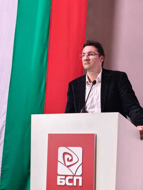Националният съвет на БСП гласува доверие на Крум Зарков