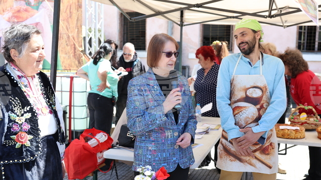Фестивалът „Семе българско“ съхранява традициите и учи младите да оставят своя диря, каза Красимира Йорданова, зам.-кмет на Община Севлиево