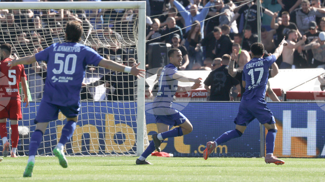 Левски постигна категорична победа във "Вечното дерби" с ЦСКА и е вече само на крачка от титлата в България