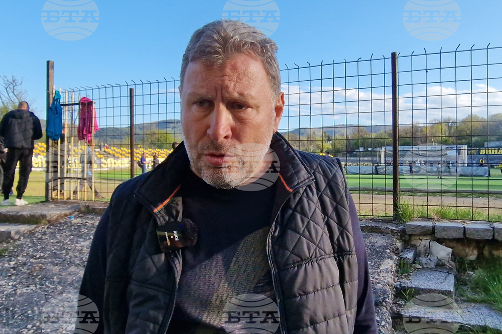 Перник - Миньор - Локомотив Горна Оряховица