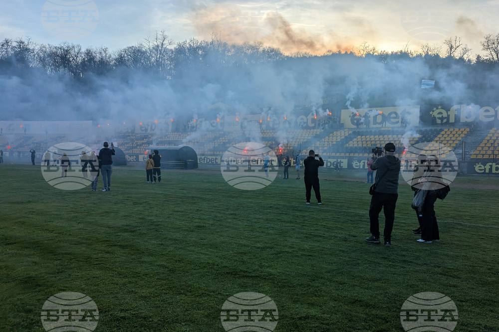 Перник - Миньор - Локомотив Горна Оряховица