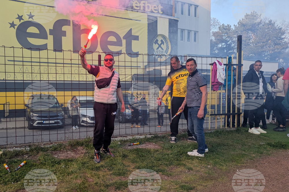 Перник - Миньор - Локомотив Горна Оряховица